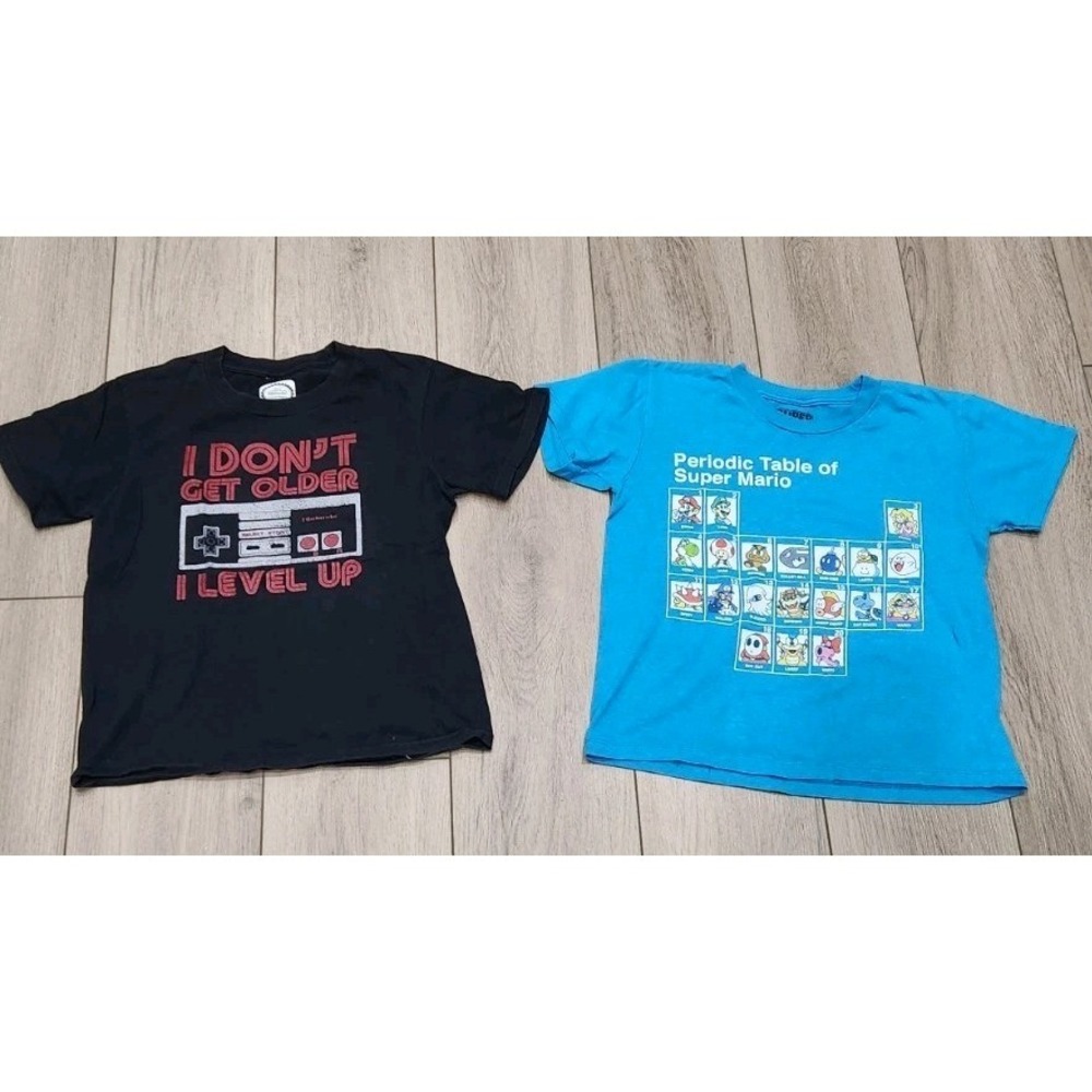 Nintendo‎ Super Mario Graphic Tshirts Youth XS Lot Of 2